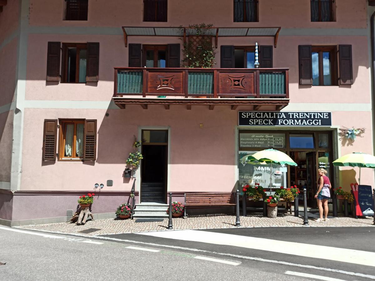 La Casa Di Nonna Lia Dimaro Exterior foto